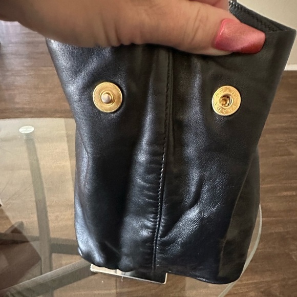 💜 guaranteed Authentic Prada Black Fiocco Bow Calf Leather
Handbag💜 - Picture 2 of 16